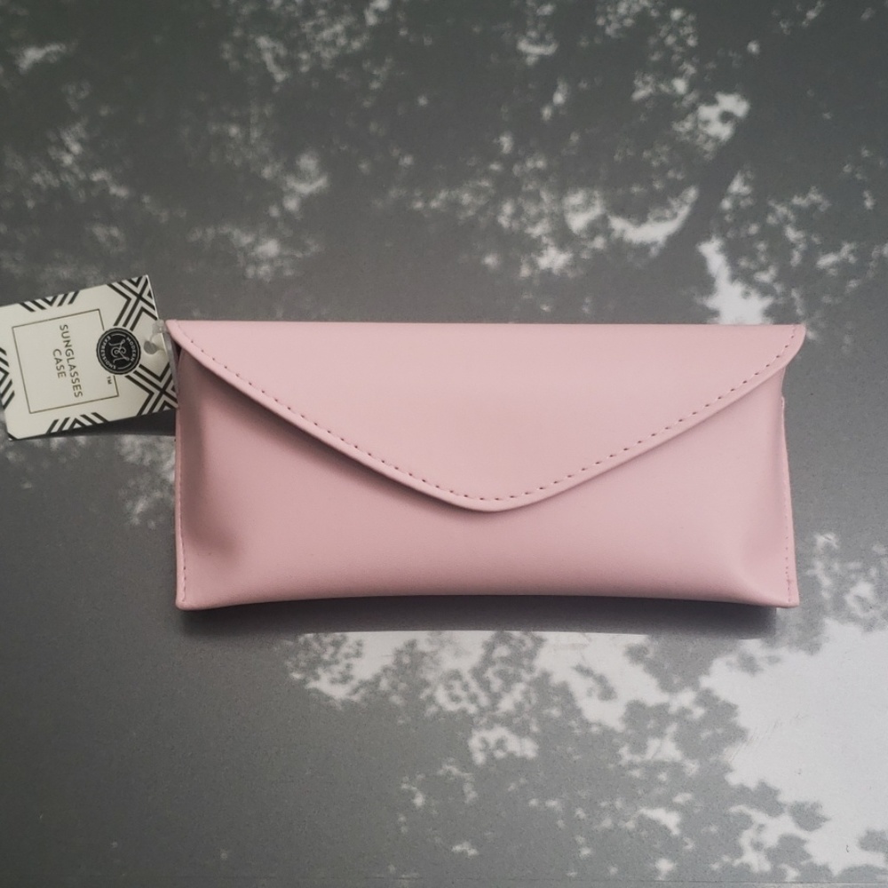 Bubble Gum Pink Magnetic Sunglasses Case - Picture 1 of 3